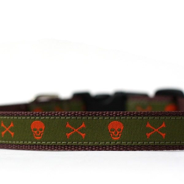 1/2 or 5/8 Inch Wide Dog Collar with Adjustable Buckle or Martingale in Jack in Green