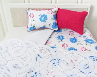 Dollhouse bedding set in a blue floral, 4-Piece Miniature bedroom decor