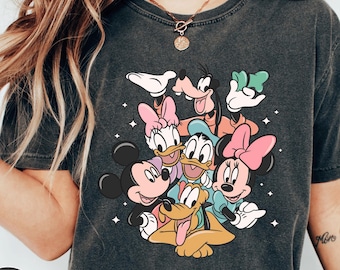 Vintage Cartoon Friends T-Shirt, Cute Group Character Tee, Retro Disney Style Shirt, Magic Vacation Top, Classic Cartoon Crew Tee, Fun Gift