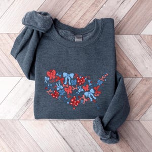 Amerika Karte Coquette Bow Pullover, Amerika Sweatshirt, 4. Juli Pullover, Coquette Bow Vaterländischer Rundhalsausschnitt, Unabhängigkeitstag, Gedenktag