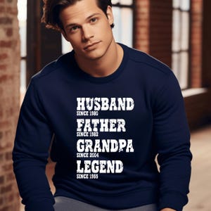 Customized Papa Sweat, Papa With Year Sweatshirt, Gift For Grandpa, Father&#39;s Day Crewneck, Legend Husband Dad Papa Jumper, Cute Gift for Him