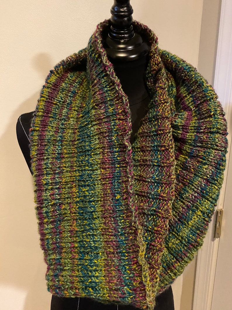 Chunky Ribbed Cowl image 3