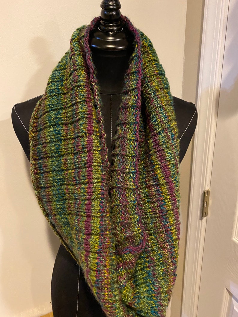 Chunky Ribbed Cowl image 1