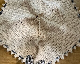 Crochet Chunky Farmhouse Style Tree Skirt