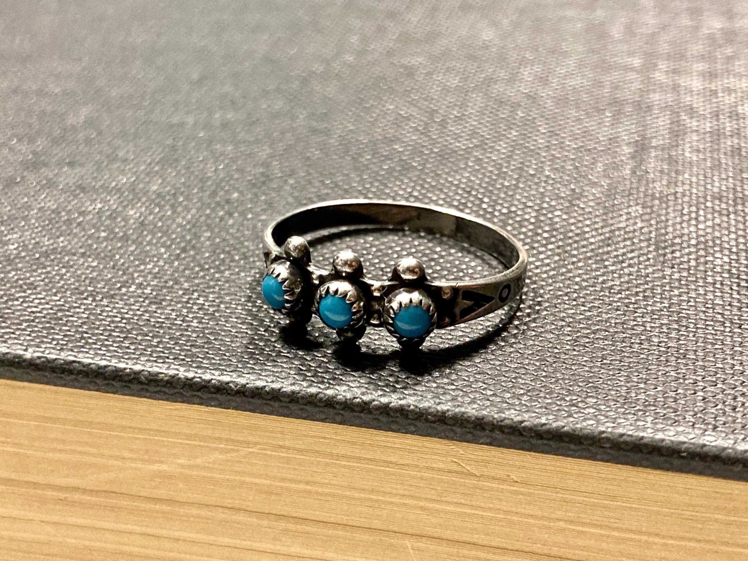 ターコイズ装飾シルバーバングル ハイグレード ビズビー ターコイズ装飾シルバーバングル ハイグレード ビズビー ターコイズ