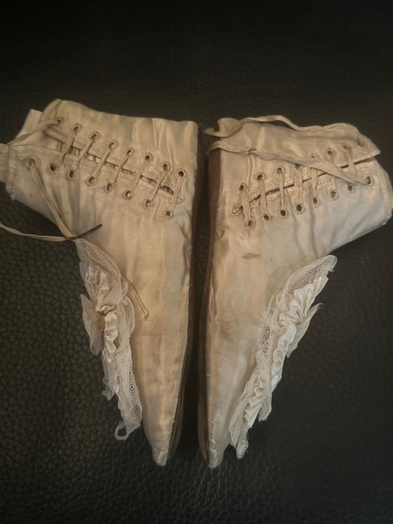 Beautiful Antique Silk Fancy Child Size Boots - image 3