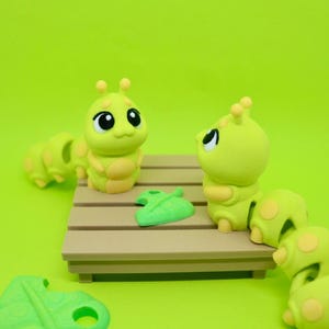 Flexi Caterpillar Toy: Creative Desk Fidget (Handcrafted, Flexible)