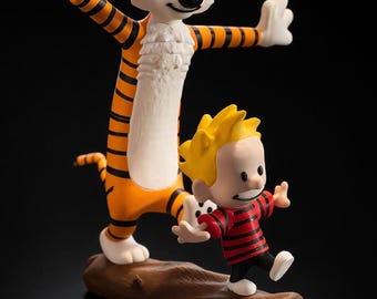 Ilustración original inspirada en Calvin y Hobbes - Ideal para fans de los cómics - Figura novedosa ¡Un regalo único para ella! ¡Regalo de Calvin y Hobbes!