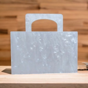 Parelwitte acryl clutch tas | Bruiloft witte koppeling | Prom clutch | Luxe avondclutch | Avondtasje | Parelmoer witte koppeling