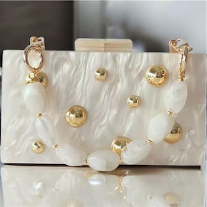 Witte parelmoer acryl clutch / avondtasje / Luxe bruiloftstasje / clutch bruidsmeisje / clutch voor schoolfeest / handtas verjaardag /