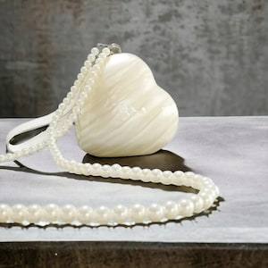 Parelwitte hartvormige handtas | Bruiloft witte koppeling | Prom clutch | Luxe avondclutch | Avondtasje | Parelmoer witte koppeling