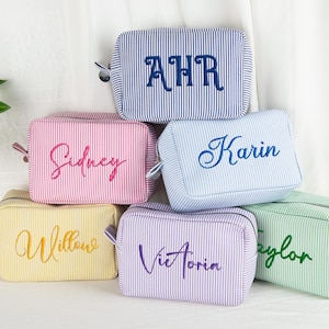 Embroidered Name Seersucker Makeup Bag, Beaty makeup bag,Bridesmaid Makeup Bag, Monogrammed Toiletry Bag, Bridesmaid Gift, Travel makeup Bag
