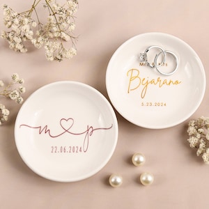 Prato de joias personalizado, presentes de dama de honra, prato de anel de noivado, porta-joias, prato de bugigangas, prato de aliança de casamento, presente de aniversário para ela