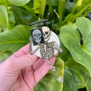 Funny X-Ray Badge Reel, Rad Tech Badge Reel, Skeleton Badge Holder, Radiology Tech Gift, Medical Imaging ID Clip, Xray Technician Badge
