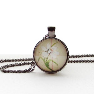 December Birth Month Flower Necklace Narcissus Flower Pendant 25 mm Round Glass Pendant Birthday Gift for Friend Mother's Day Gift image 2