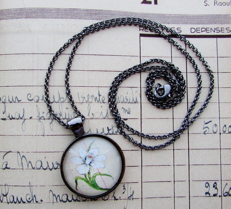 December Birth Month Flower Necklace Narcissus Flower Pendant 25 mm Round Glass Pendant Birthday Gift for Friend Mother's Day Gift image 3