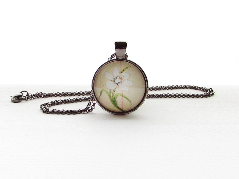 December Birth Month Flower Necklace Narcissus Flower Pendant 25 mm Round Glass Pendant Birthday Gift for Friend Mother's Day Gift image 2