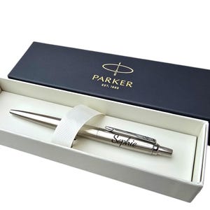 Personalised Stainless Steel Parker Pen – Engraved Gift for Him or Her – Graduation, Retirement, Birthday, Promotion, Father&#39;s Day