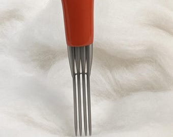 Felt Alive Quad Point Felting Needle - Red Rubber Handle, 38 Star