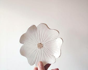 Jewelry dish - Flower dish - Daisy ceramic empty pocket
