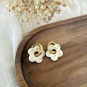 Pampilles pour créoles - Créoles avec pampilles fleur avec de petites fleurs doré - Boucles d'oreilles feuille or