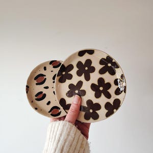 Jewelry dish - Ceramic jewelry bowl - Ceramic pocket emptier - Flower bowl