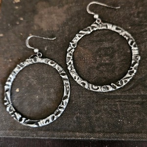 Tribal Hoop Earrings, Oxidized Silver, Lightweight Hoop, Artisan Made, Edgy Hoop Silver, Etched silver, Unique Hoop, Antique Silver, ViaLove image 2