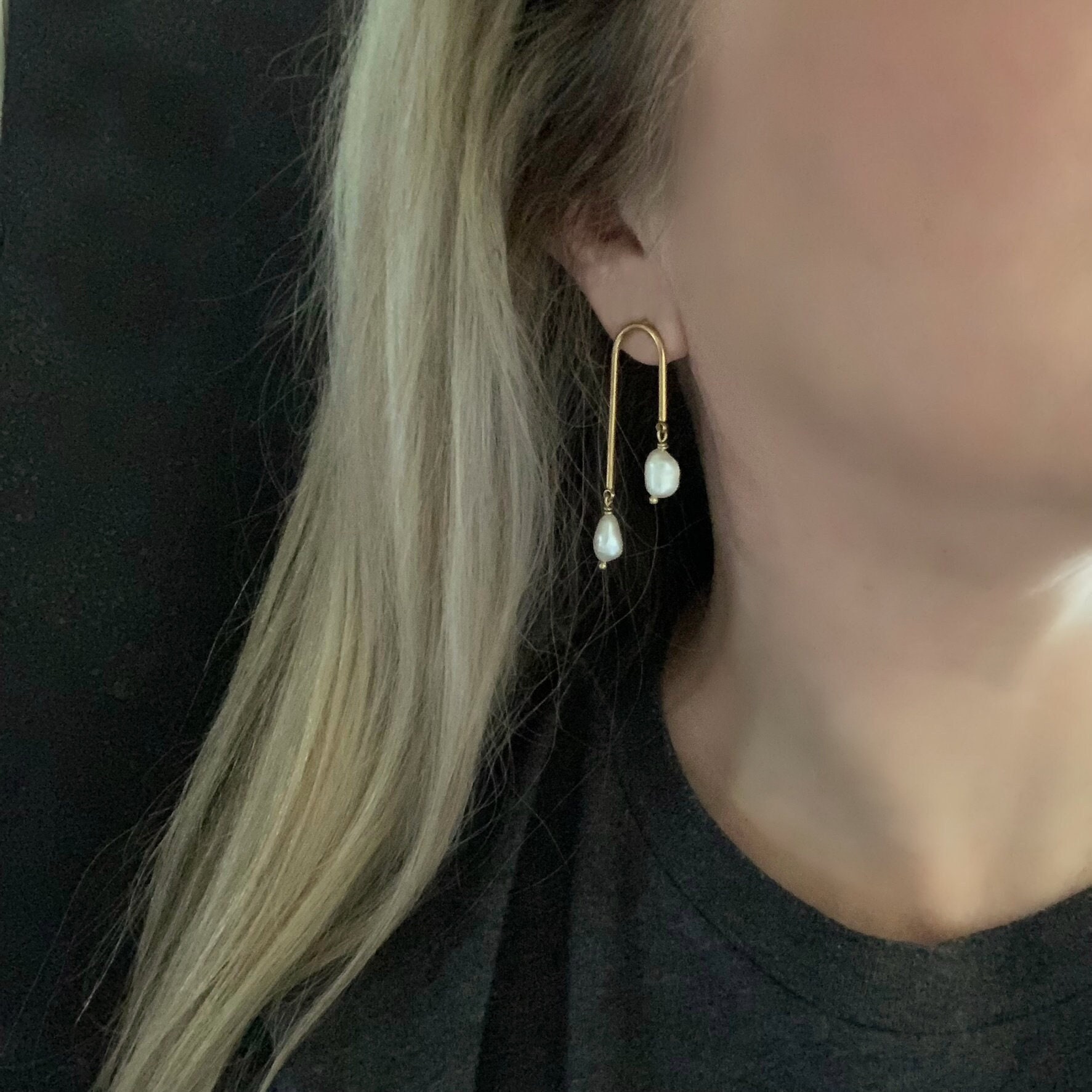 Modern Gold Pearl Earrings, Gold Geometric Earrings, Gold Minimalist Pearl, Post Pearl, Dangle