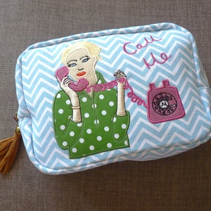 Call Me! Grande Bolsa de Cosméticos Chevron *venda*