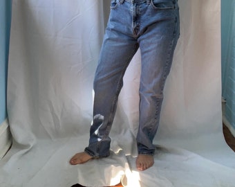 levi’s classic blue jeans