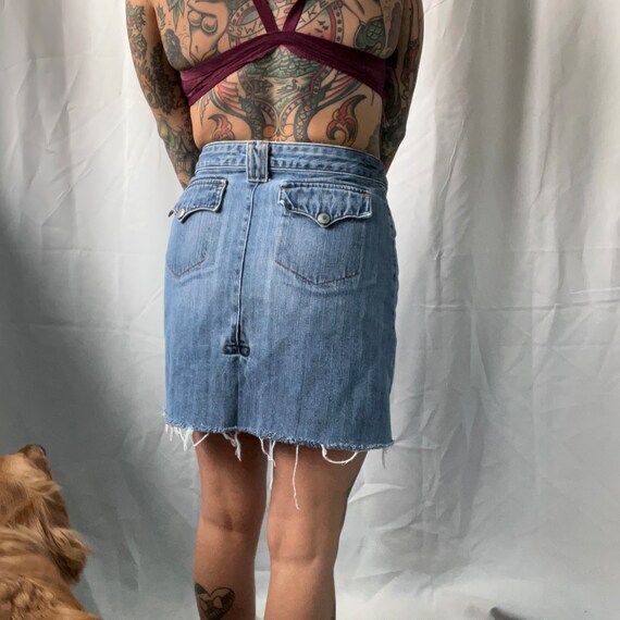 levi’s classic blue jean skirt - image 2