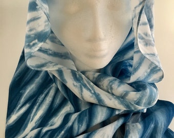 Indigo Shibori-Bambus-Viskose-langer Schal-Rohr gewickelt