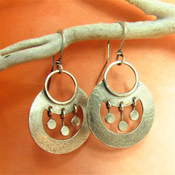 Argentium Sterling Silver Kinetic Earrings, Small Exotic Egyptian Inspired Nefertiti Earrings