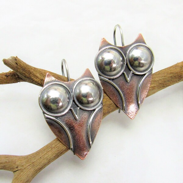 Einzigartige Silber und Kupfer Eulen Ohrringe, handgemachte Mixed Metal Statement Ohrringe, Talisman MetallschmiedeKunst Schmuck
