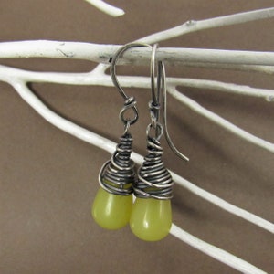 Wire Wrapped Sterling Silver And Citrusy Serpentine Drop Earrings, Lovely yellow Green Chartreuse Color image 4