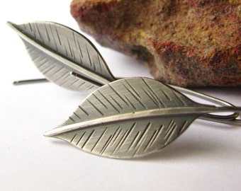 Lange Argentium Sterling Silber Blatt Ohrringe, Natur inspirierter Schmuck