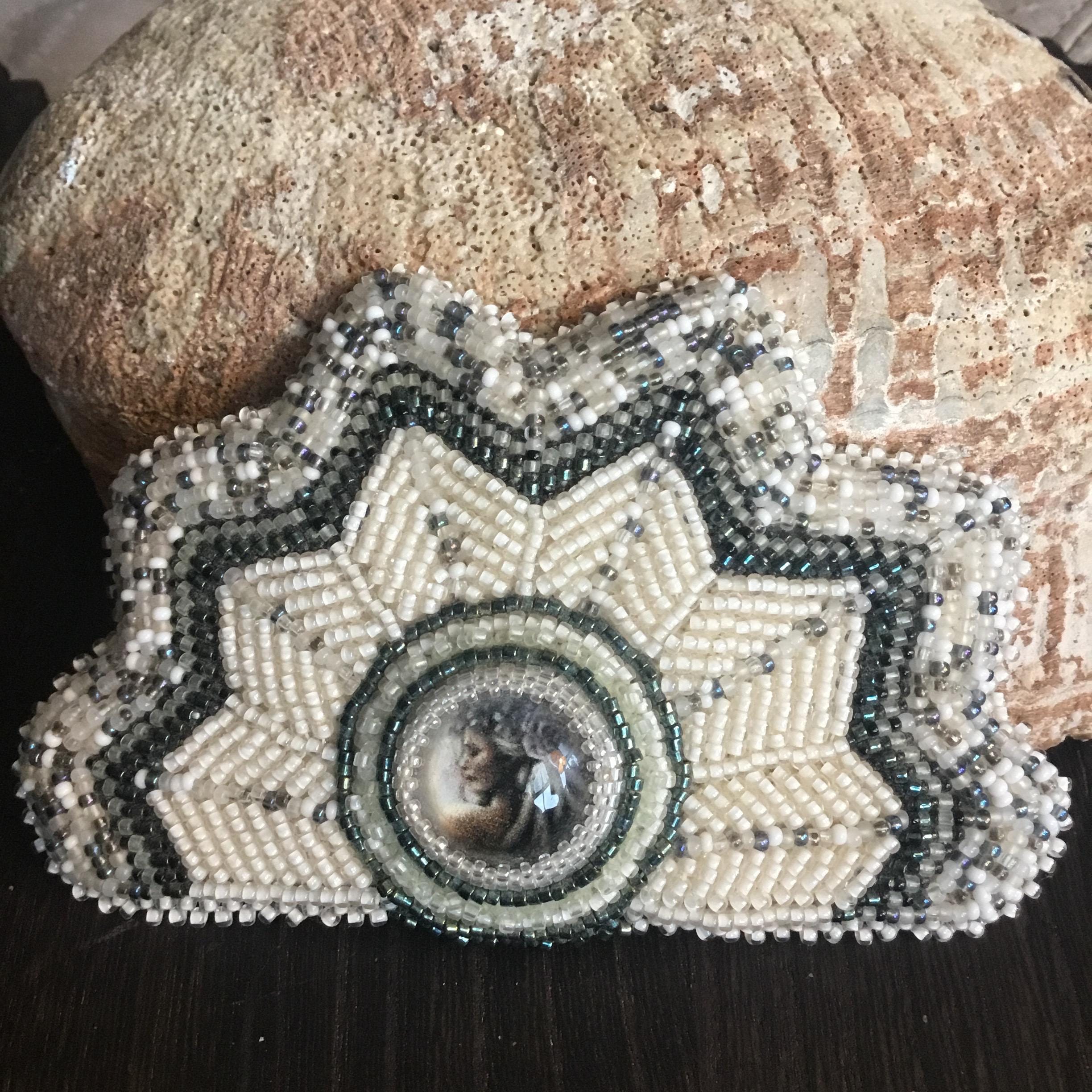 Beaded Feather Barrette: Rose Maiden Picture Cabochon  display picture 3
