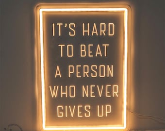 Neonreclame Never Give Up: muurkunst kinderkamer
