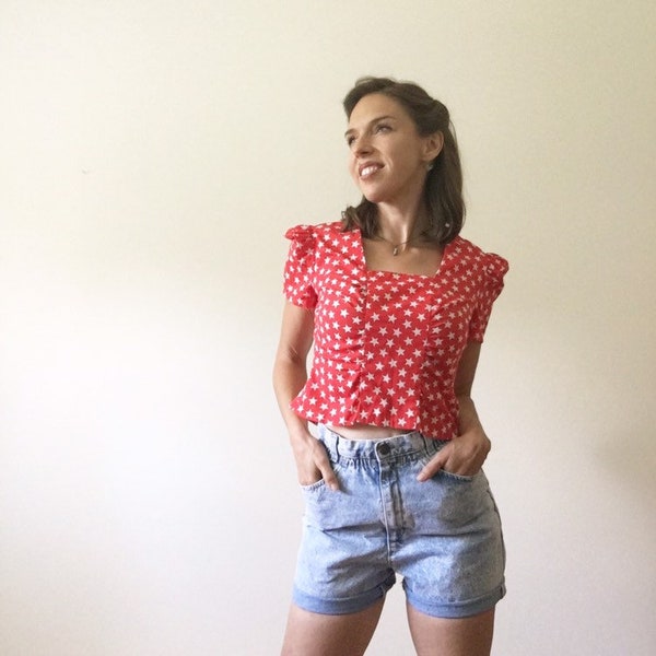 1980s Red And White Star Print Crop Top (Size 7 Women)