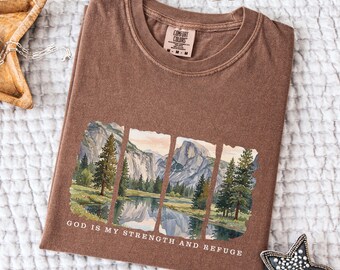Camiseta "Dios es mi fuerza y mi refugio", top con estampado bohemio de acuarela de Comfort Colors, ropa de fe cristiana, regalo vintage de viaje para mujer.