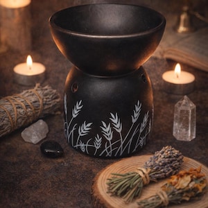 Black ceramic oil burner – Herb pattern – Ritual ambiance & spiritual well-being