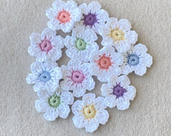 Small crochet flower appliques. Handmade supplies. Crocheted pastel flower embellishments, Journals, craft, Scrapbooking. Size 2.5cm