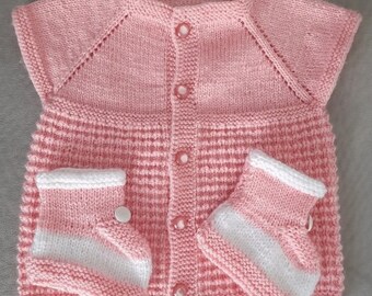 Ensemble gilet et chaussons en tricot rose bébé 0-1 an