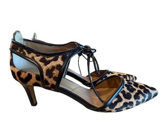 Zapatos de piel con estampado de leopardo de Franco Sarto Darlis, década de 2010, 8 zuecos, punta cerrada, tacón medio