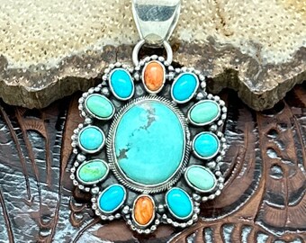 1980s Native American NAVAJO Sterling Silver Repousse  display picture 3