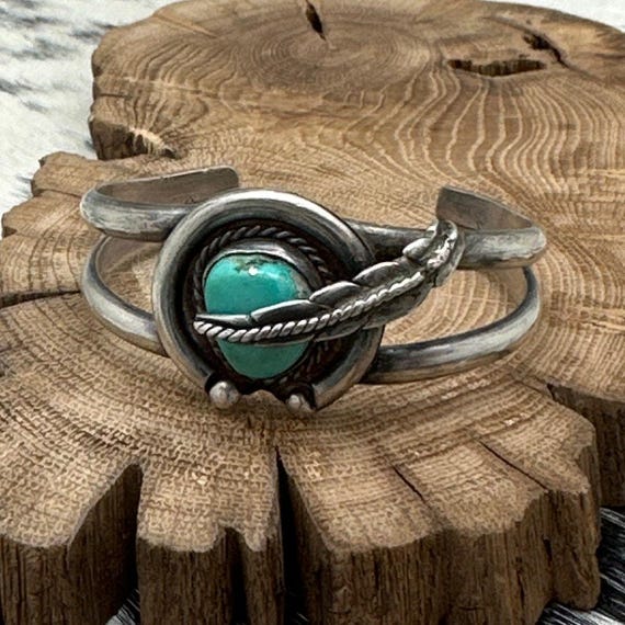 1970s Native American Navajo Sterling Silver Turquoise Cuff