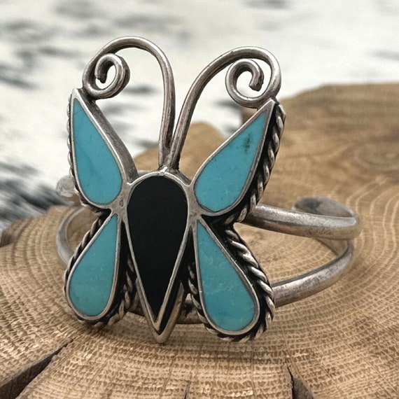 Eye Catching Native American Navajo Royston Turquoise Sterling Silver Dimes Bracelet Eye Catching Native American Navajo Royston Turquoise Sterling Silver Dimes Bracelet