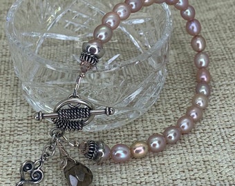 Freshwater pearl and Bali silver bracelet