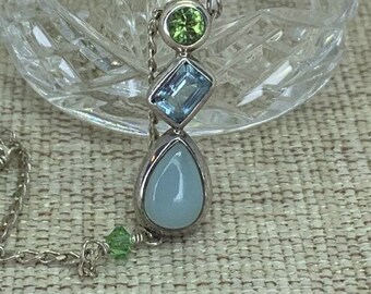 Chalcedony and gem necklace