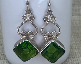 Green quartz and silver earrings